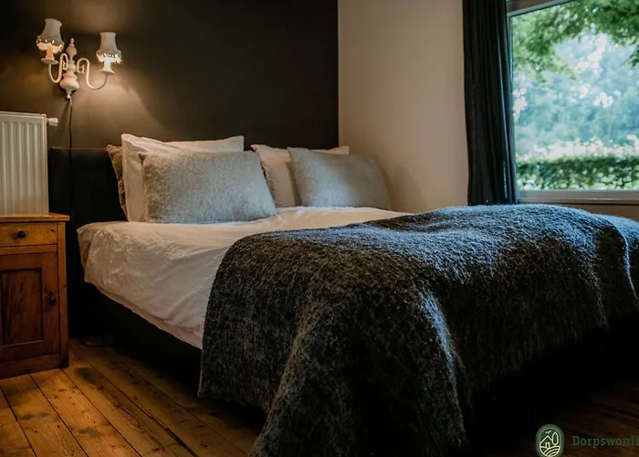 In With Hot Tub & Garden Leende