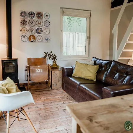 In With Hot Tub & Garden Leende