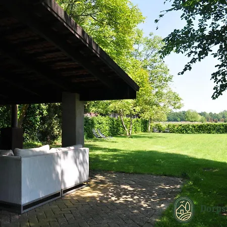 In With Hot Tub & Garden Ferienhaus Leende