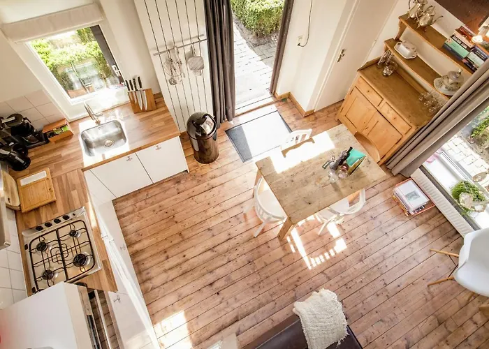 Vakantiehuis In With Hot Tub & Garden Leende