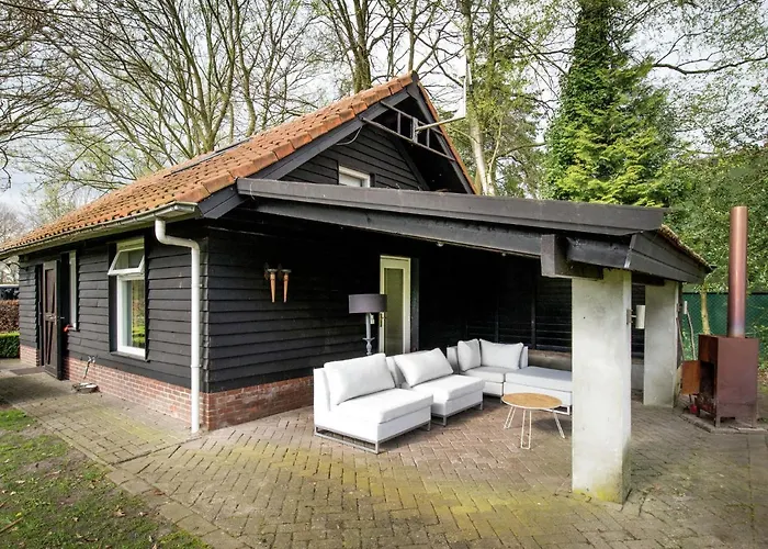 In With Hot Tub & Garden * Leende