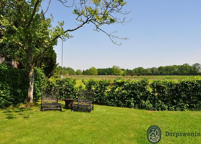 In With Hot Tub & Garden Vakantiehuis *