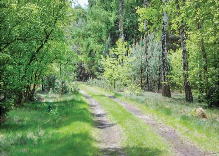 In With Hot Tub & Garden * Leende